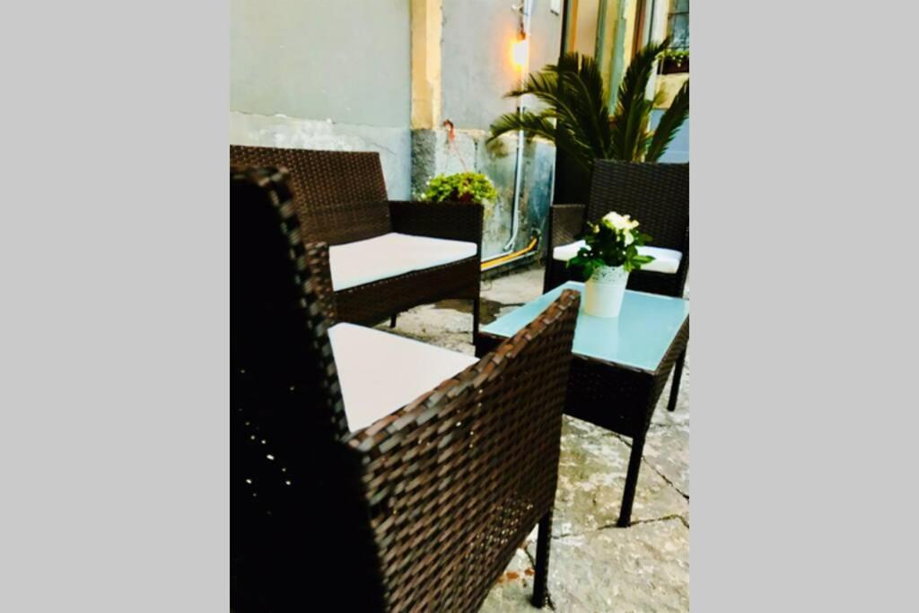 Oli'S Charming House Villa Catania Exterior photo