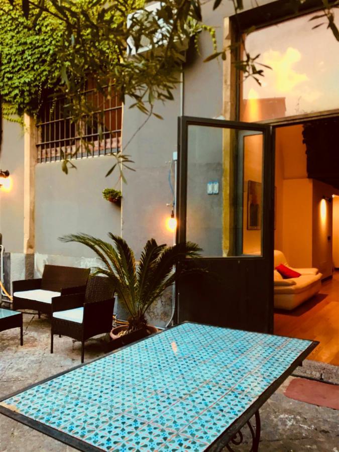 Oli'S Charming House Villa Catania Exterior photo